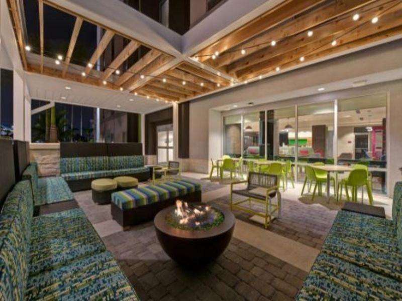 Home2 Suites By Hilton West Palm Beach Airport Cloud Lake Exterior photo