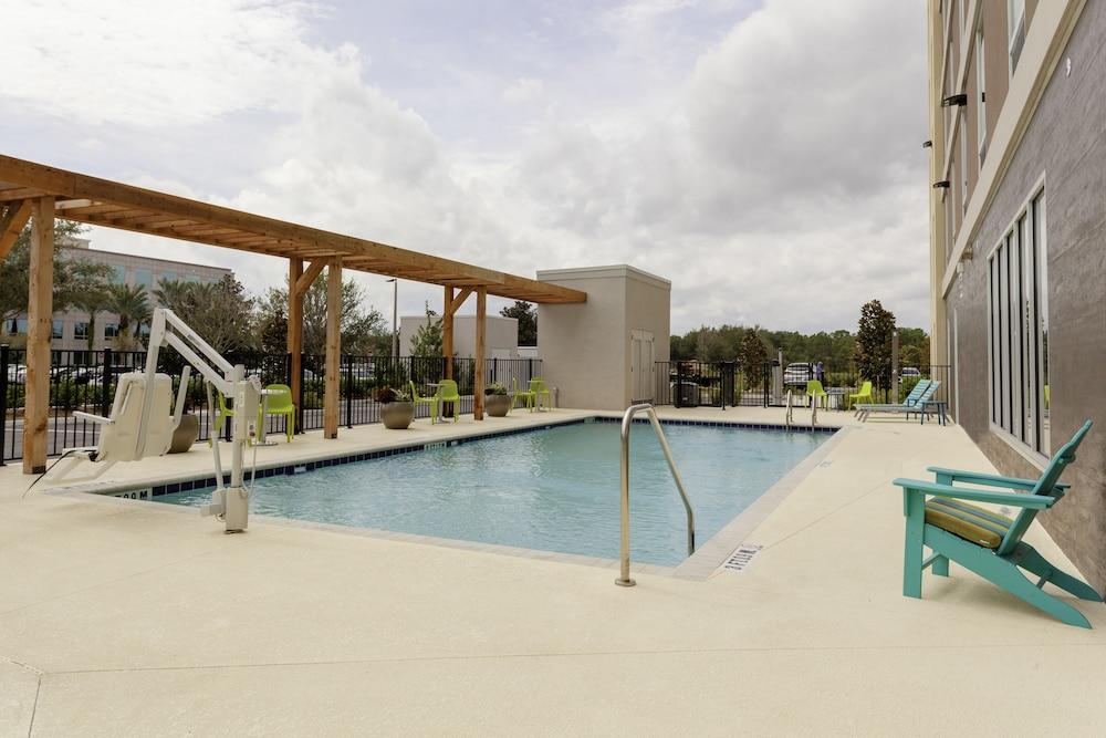 Home2 Suites By Hilton West Palm Beach Airport Cloud Lake Exterior photo